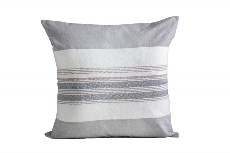 Φωτογραφία από DECORATIVE CUSHION WITH RELIEFED STRIPES 60X60