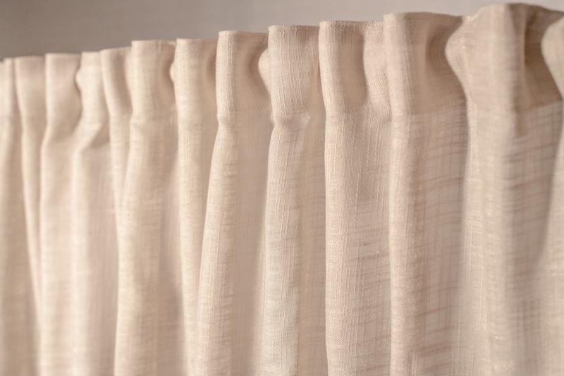 Φωτογραφία από BEIGE SHEER CURTAIN 200Χ280 WITH TAPE