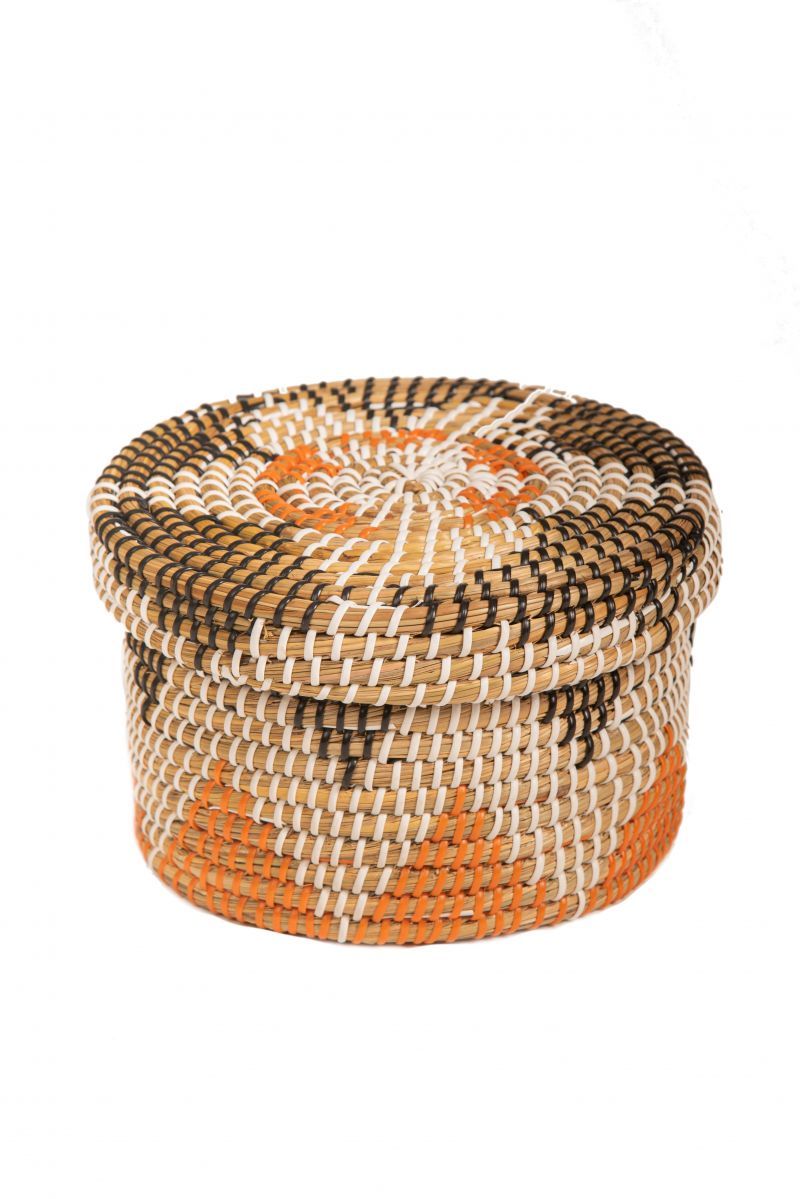 Φωτογραφία από STRAW BASKET WITH LID BLACK-TERRACOTTA-WHITE D20X14