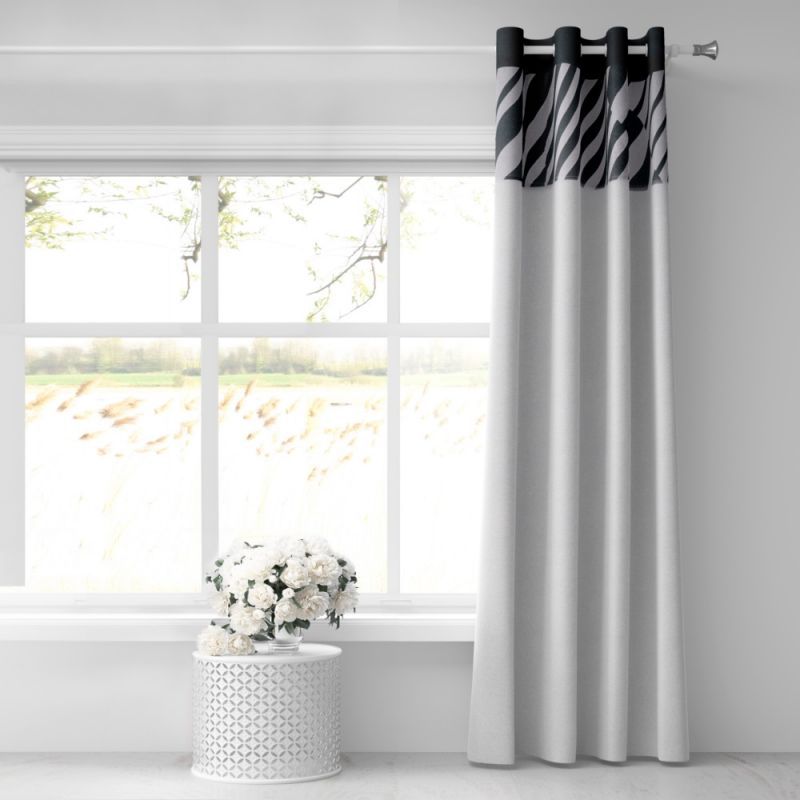 Φωτογραφία από COTTON CURTAIN WHITE BLACK 140Χ260 WITH EYELETS